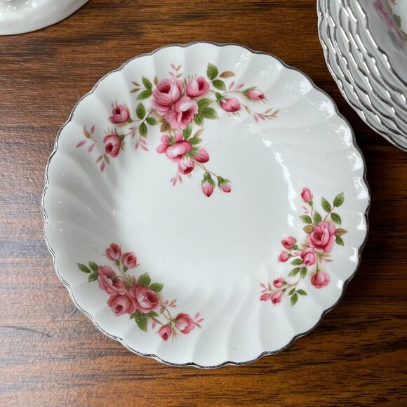 Johnson Brothers Regency Pink Roses 8 Ironstone Fruit / Dessert Bowls 5" England - Picture 3 of 13